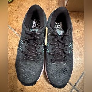 NIB ASICS gel cumulus 24